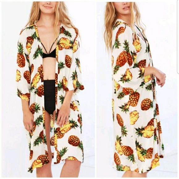 TOP TROPICAL PINEAPPLE PRINT KIMONO - Picture 1 of 3